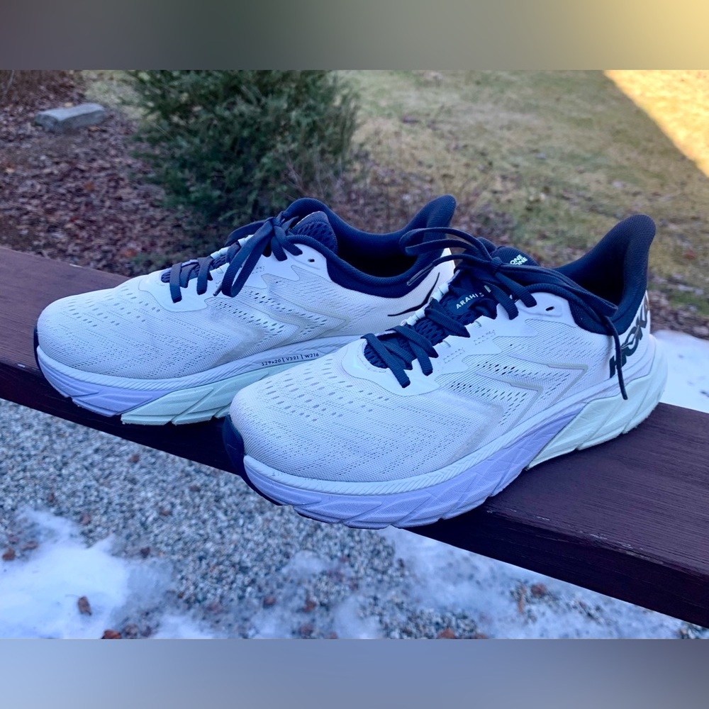 Hoka Arahi 5